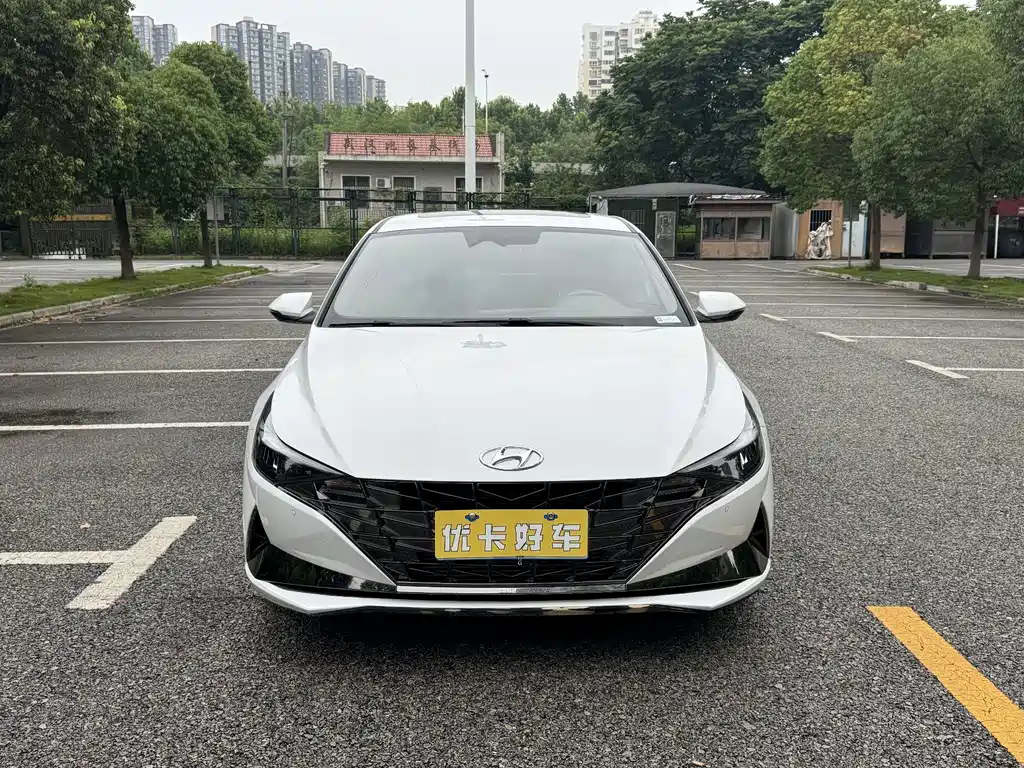 Hyundai Elantra 2023