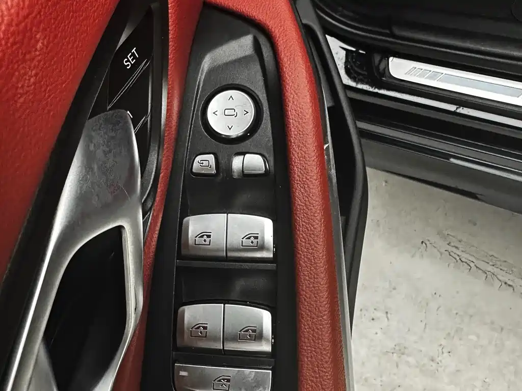 BMW 3 Series 2023 — фото 12