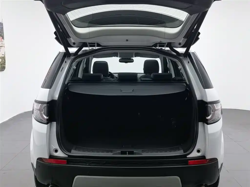 Land Rover Discovery Sport 2016 — фото 16