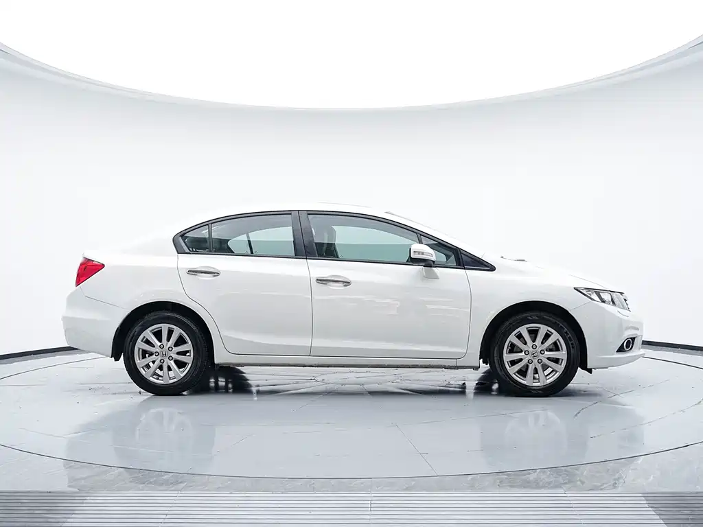 Honda Civic 2013 — фото 27