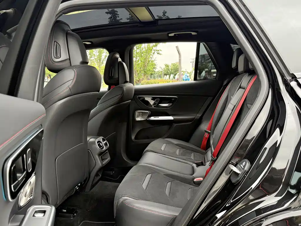 Mercedes-Benz GLC AMG 2026 — фото 11