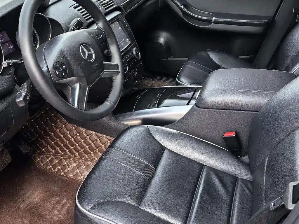Mercedes-Benz R-Class 2017 — фото 8