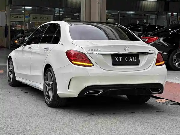 Mercedes-Benz C-Class 2021
