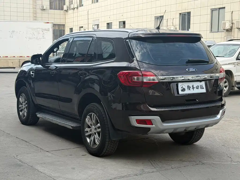 Ford Everest 2017 — фото 11