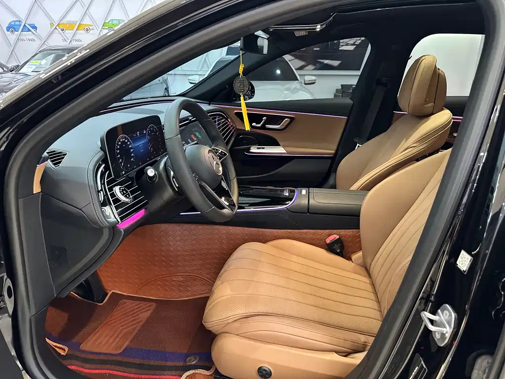 Mercedes-Benz E-Class 2024