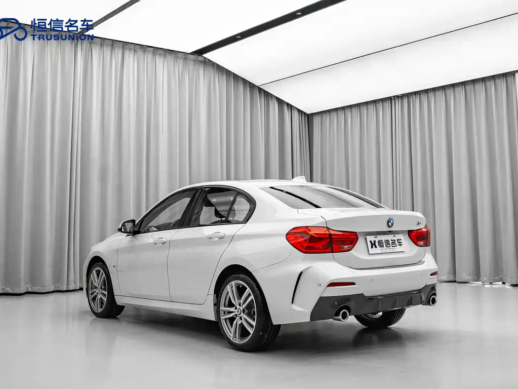 BMW 1 Series 2019 — фото 6