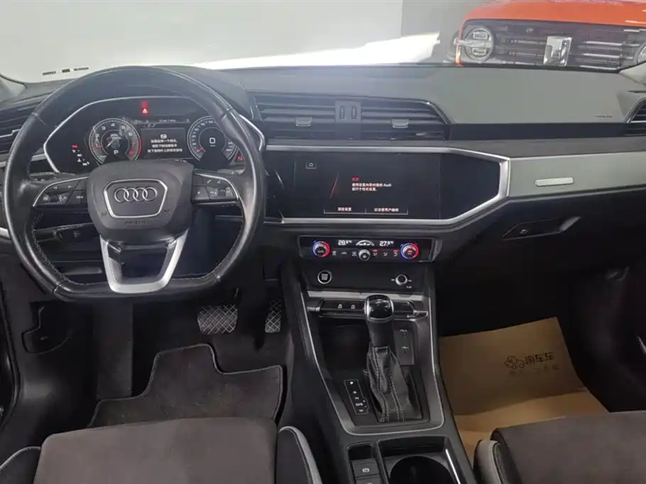 Audi Q3 2023 — фото 12