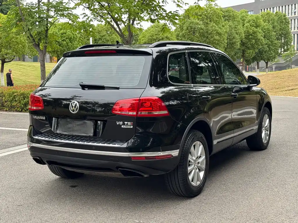 Volkswagen Touareg 2016 — фото 6
