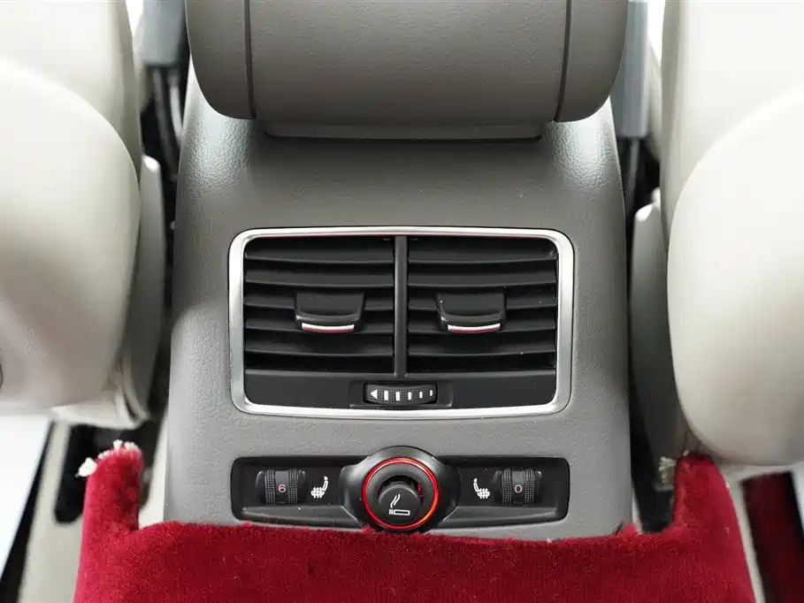 Audi A6L 2011 — фото 19