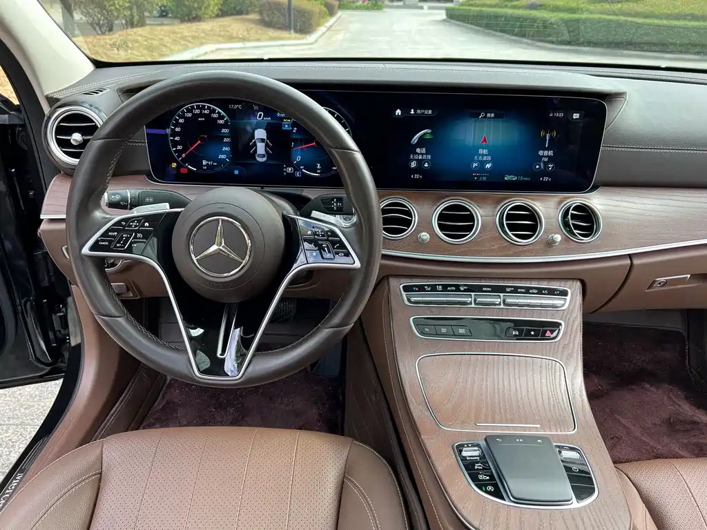 Mercedes-Benz E-Class 2023 — фото 8