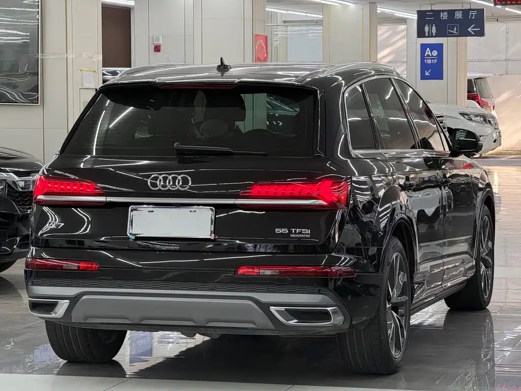 Audi Q7 2022 — фото 13