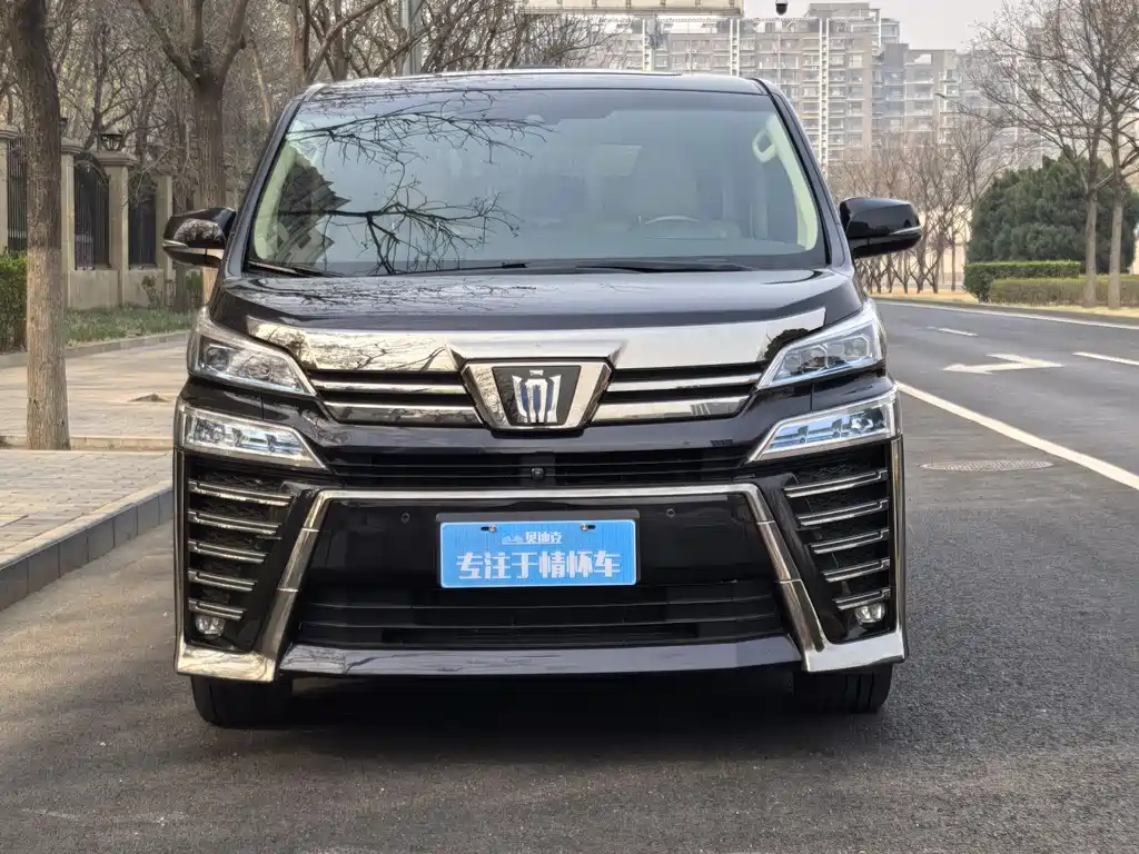 Toyota Vellfire 2022 — фото 3