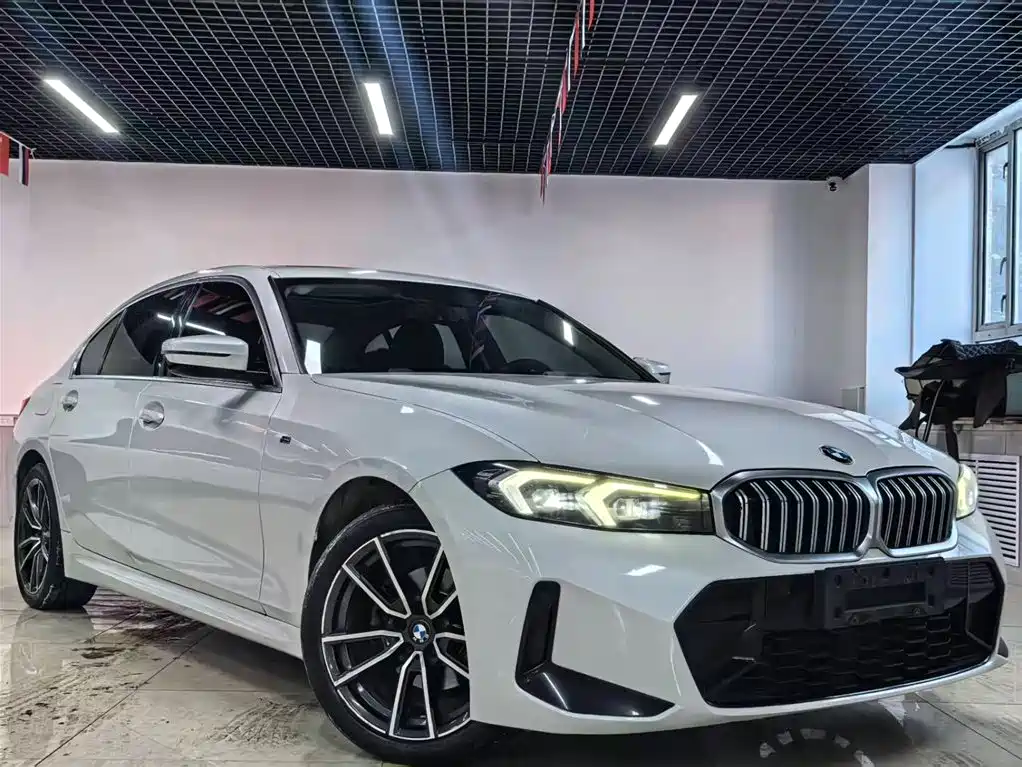 BMW 3 Series 2023