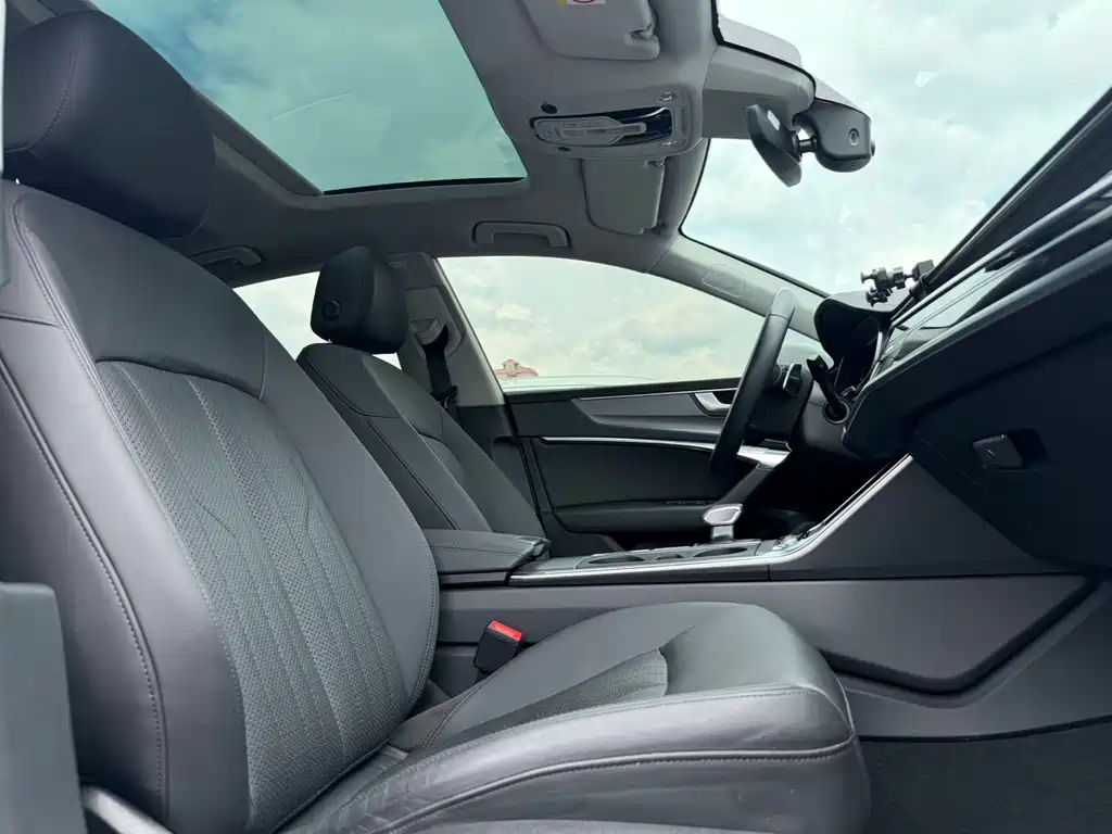 Audi A7 2020 — фото 18