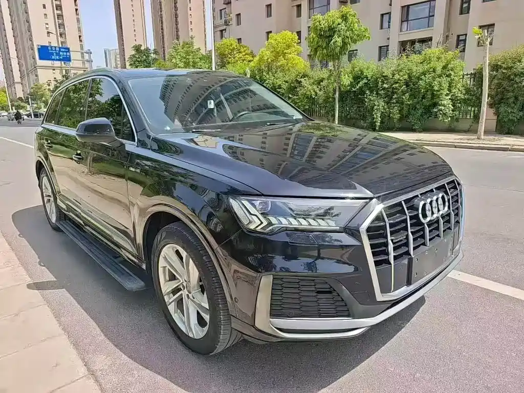 Audi Q7 2021 — фото 3