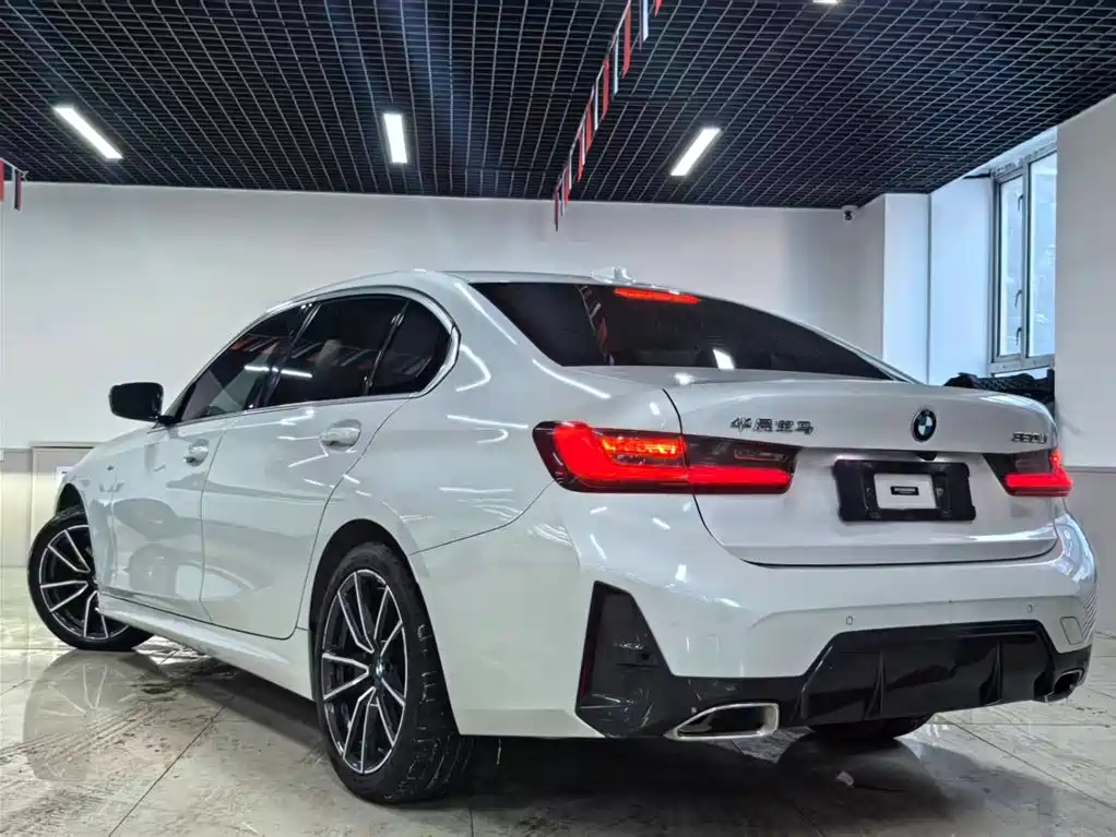 BMW 3 Series 2023