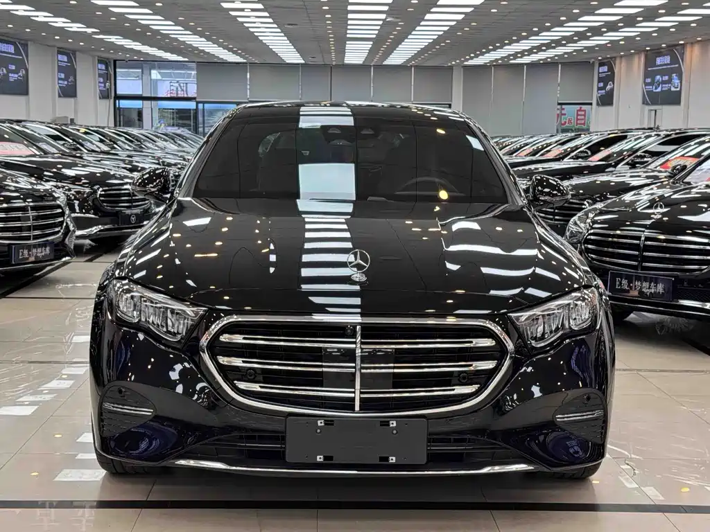 Mercedes-Benz E-Class 2024