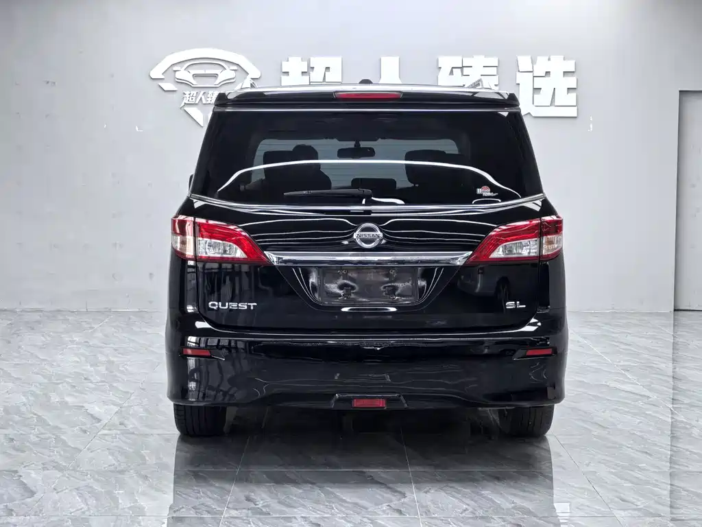 Nissan Quest 2016 — фото 16