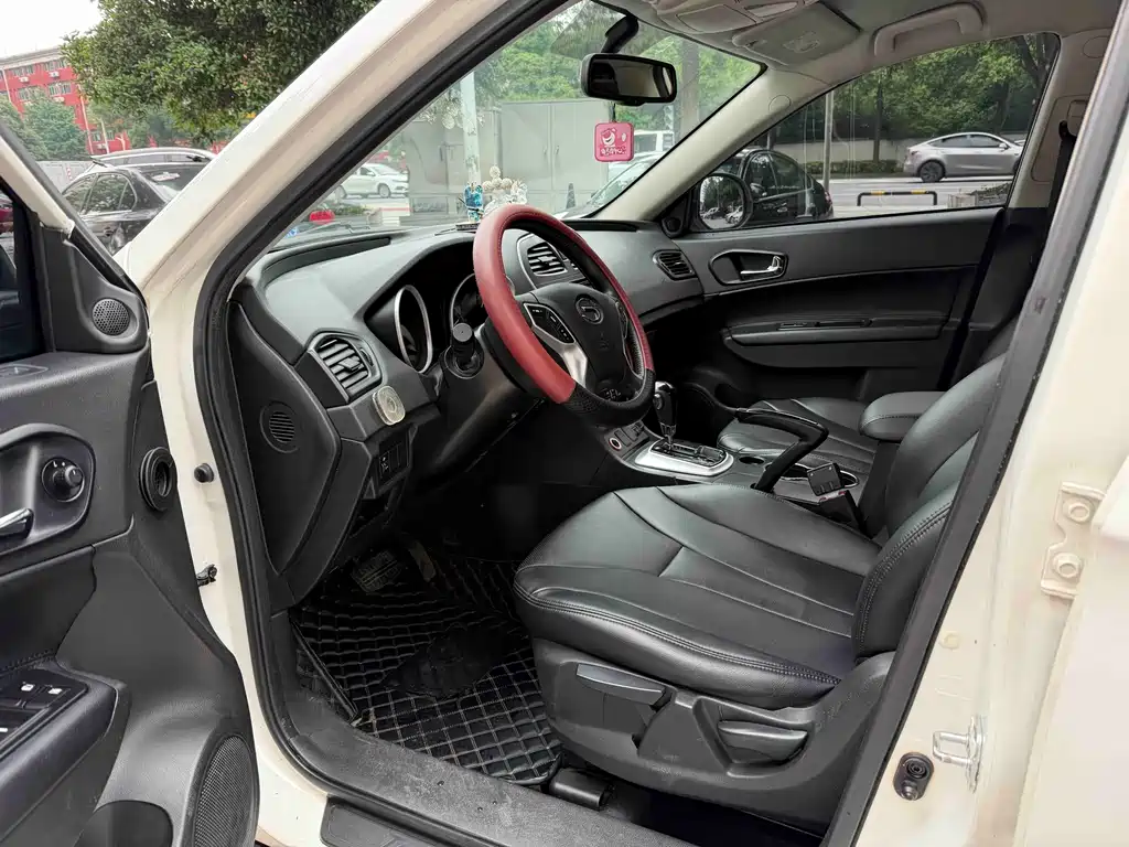 GAC Motor Trumpchi GS5 2014 — фото 8