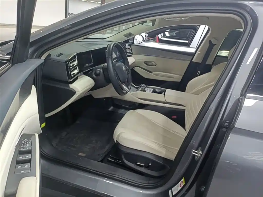 BYD Qin L 2024 — фото 16