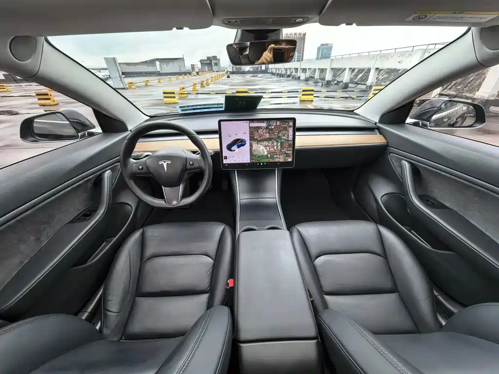 Tesla Model 3 2019 — фото 11