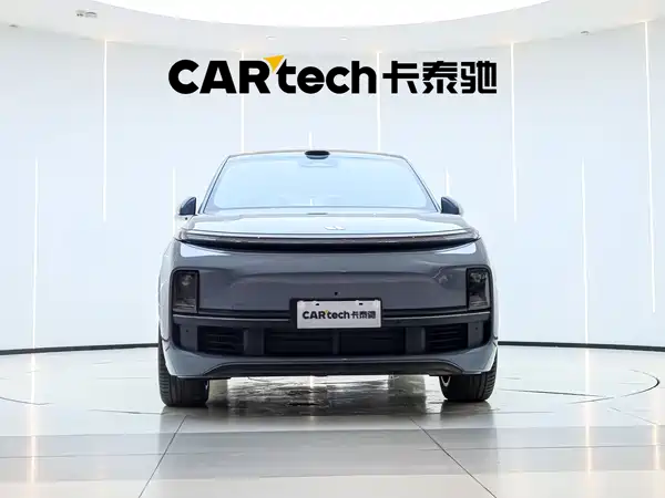 Li Auto L8 2025