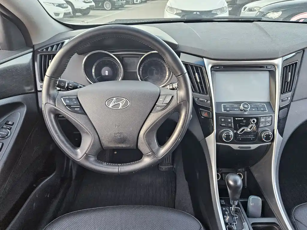Hyundai Sonata 2013 — фото 9