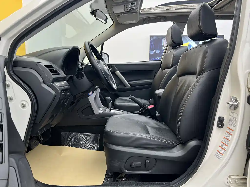 Subaru Forester 2014 — фото 10