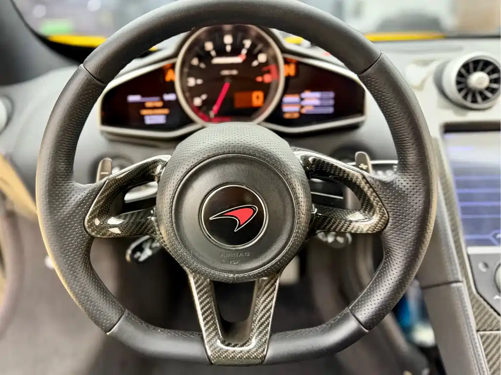 McLaren 12C 2013 — фото 16