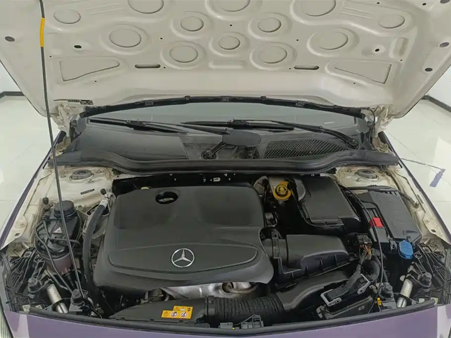 Mercedes-Benz A-Class 2017 — фото 10