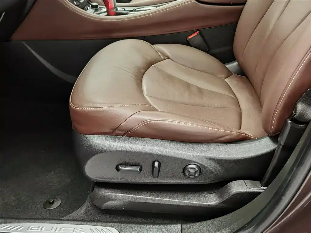 Buick Envision Plus 2018 — фото 20