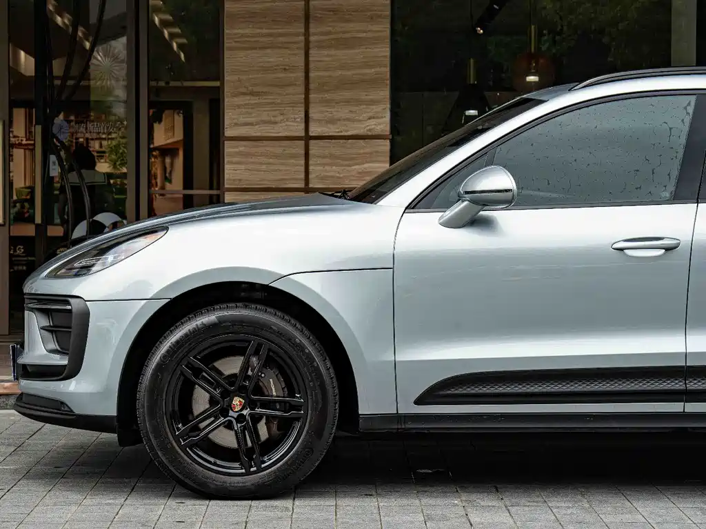 Porsche Macan 2023 — фото 4