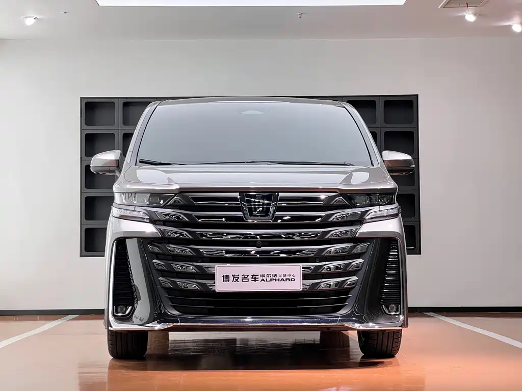 Toyota Vellfire 2025 — фото 2