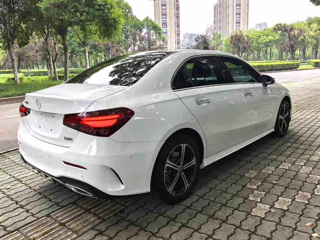 Mercedes-Benz A-Class 2024 — фото 11