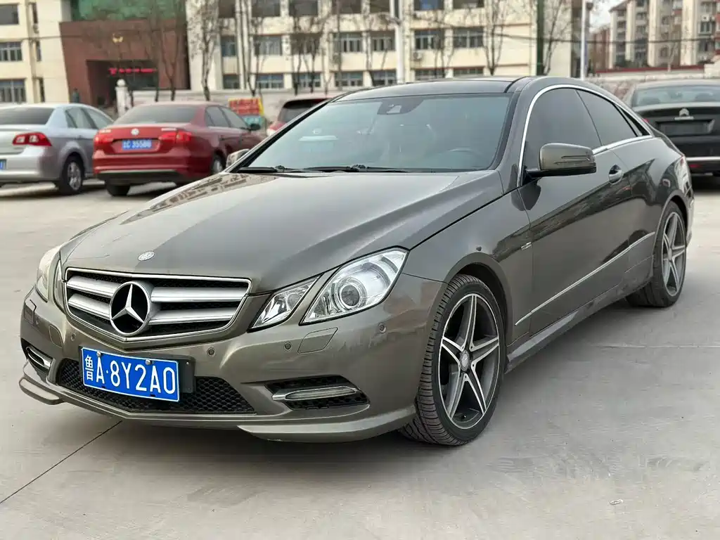 Mercedes-Benz E-Class 2012 — фото 1