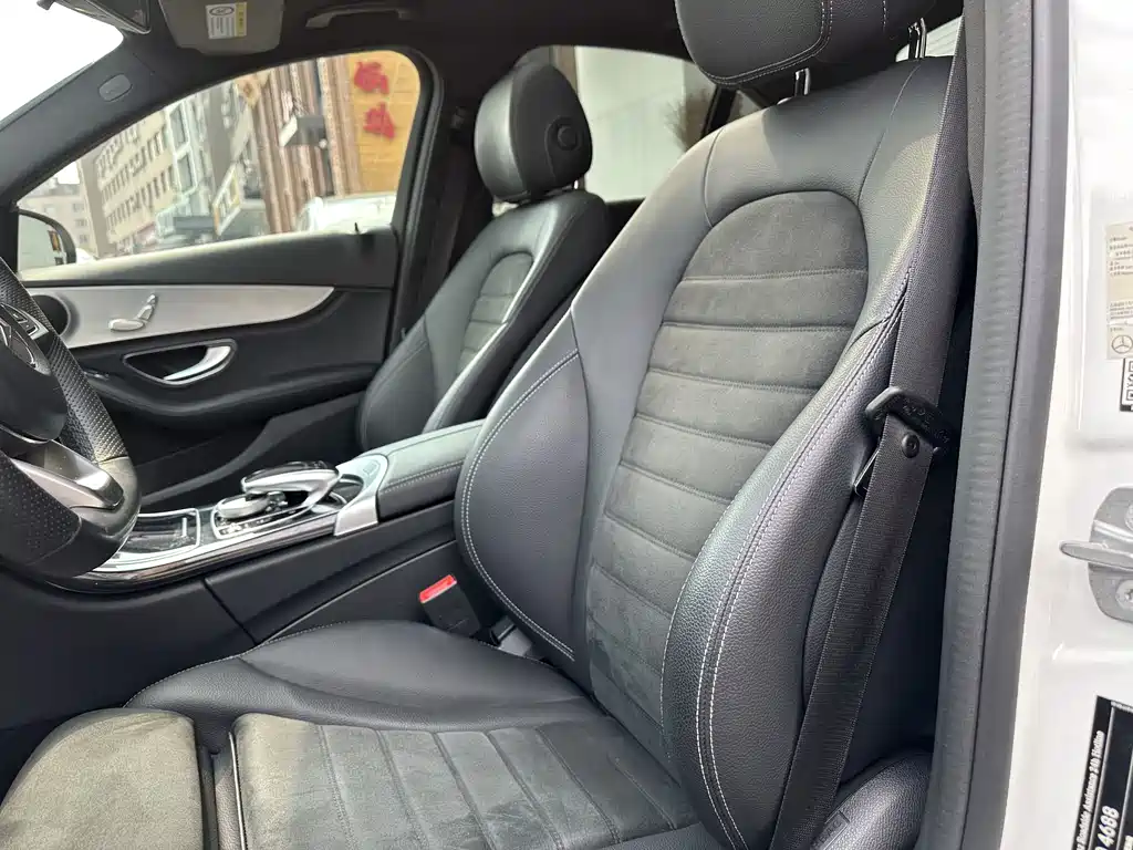 Mercedes-Benz C-Class 2018 — фото 17