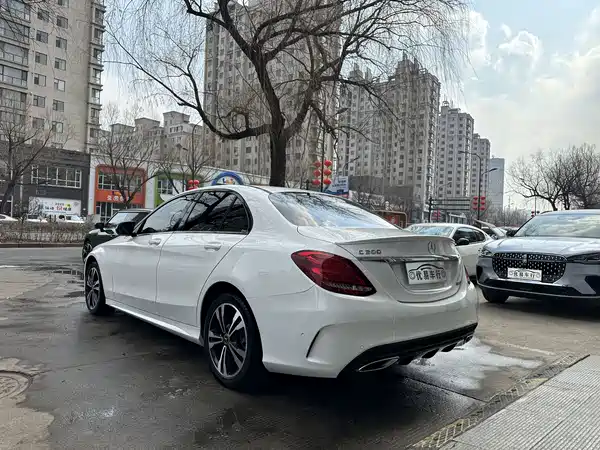 Mercedes-Benz C-Class 2018