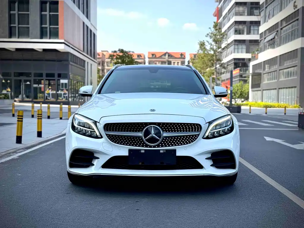 Mercedes-Benz C-Class 2021
