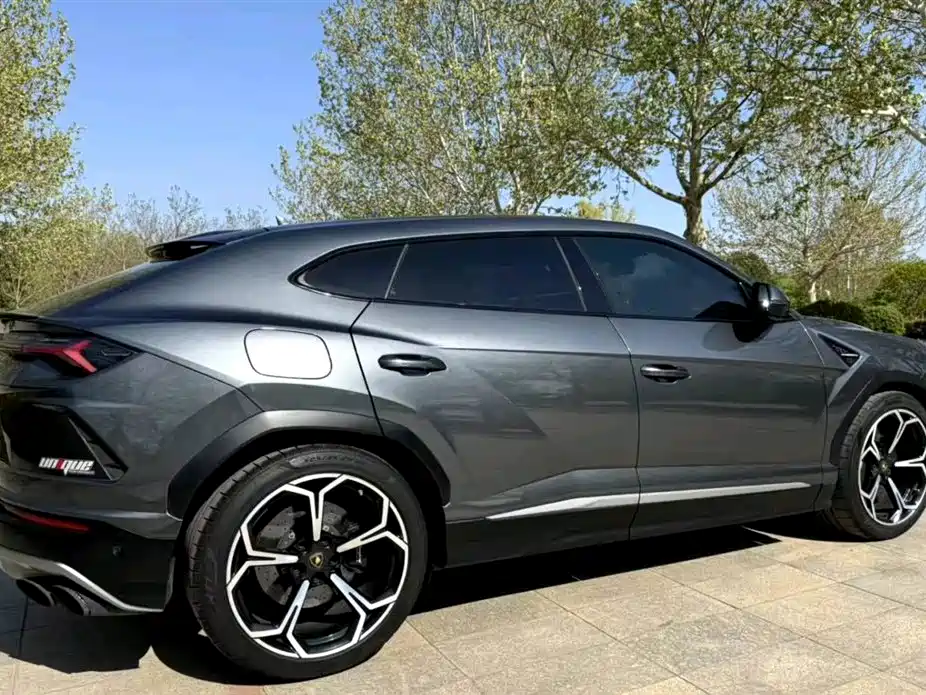 Lamborghini Urus 2019 — фото 4