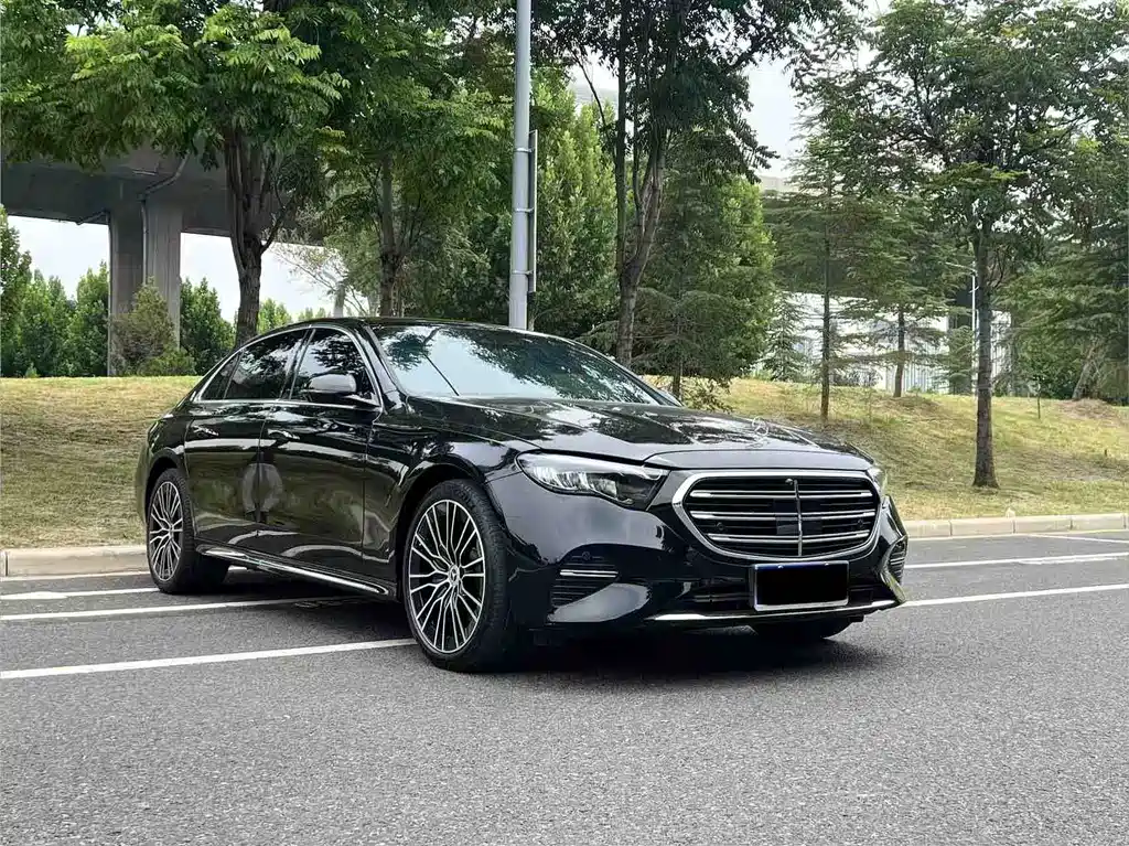 Mercedes-Benz E-Class 2025