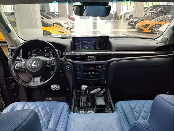 Lexus LX 2019