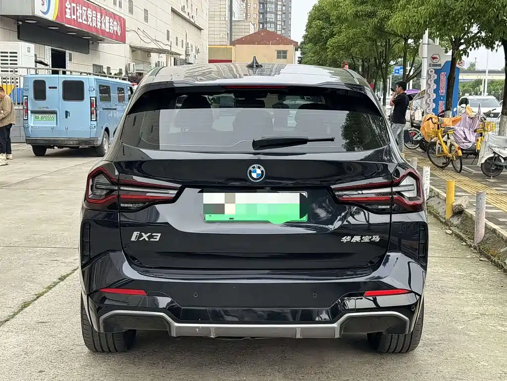 BMW iX3 2023 — фото 15