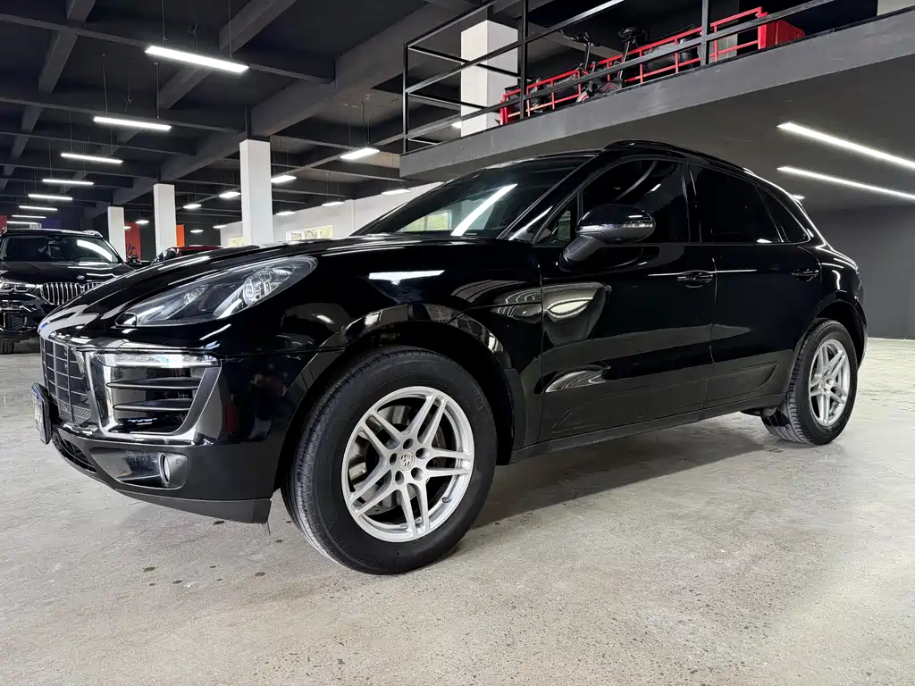 Porsche Macan 2017 — фото 1