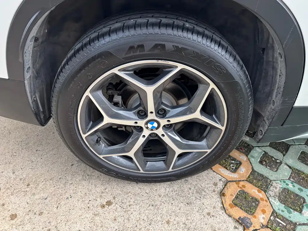 BMW X1 2017 — фото 12