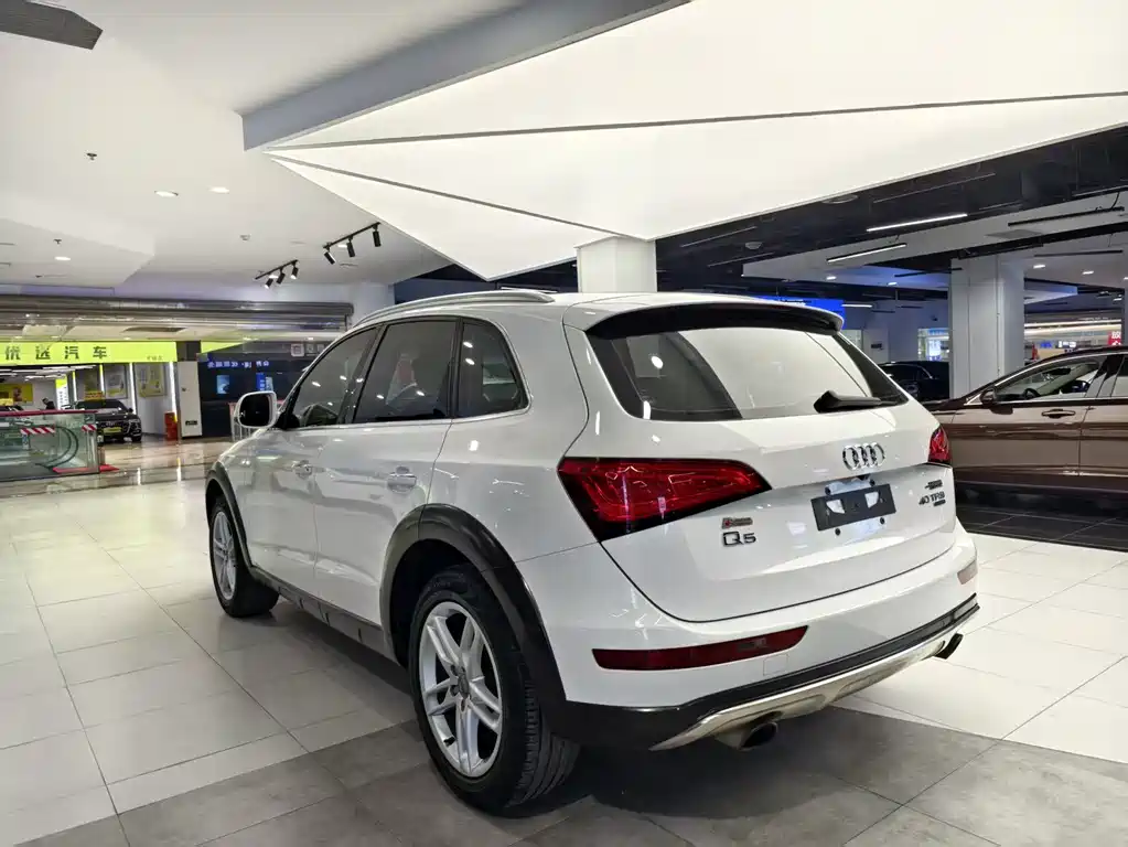 Audi Q5 2017 — фото 16