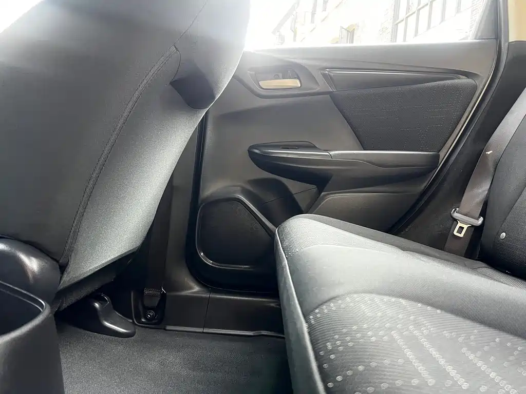 Honda Fit 2017 — фото 25