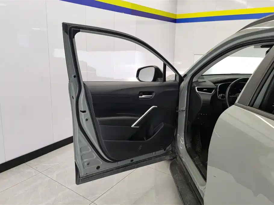 Toyota Corolla Cross 2022 — фото 7