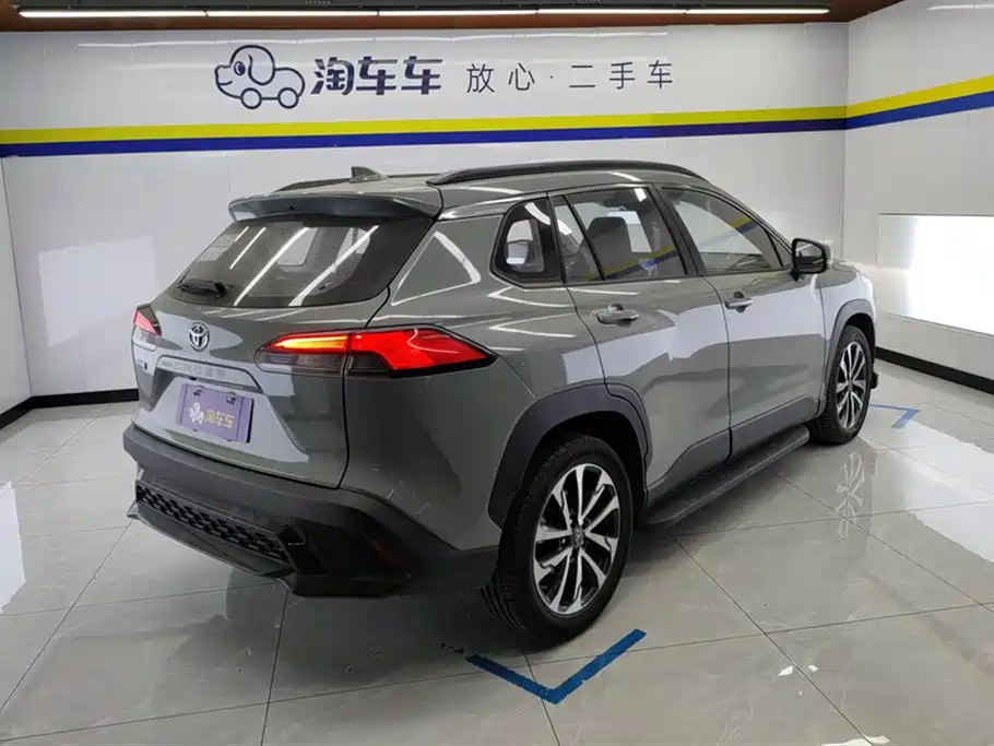 Toyota Corolla Cross 2022 — фото 3