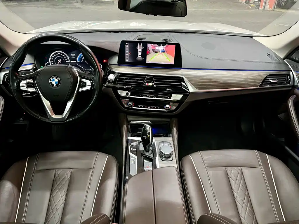 BMW 5 Series New Energy 2018 — фото 9