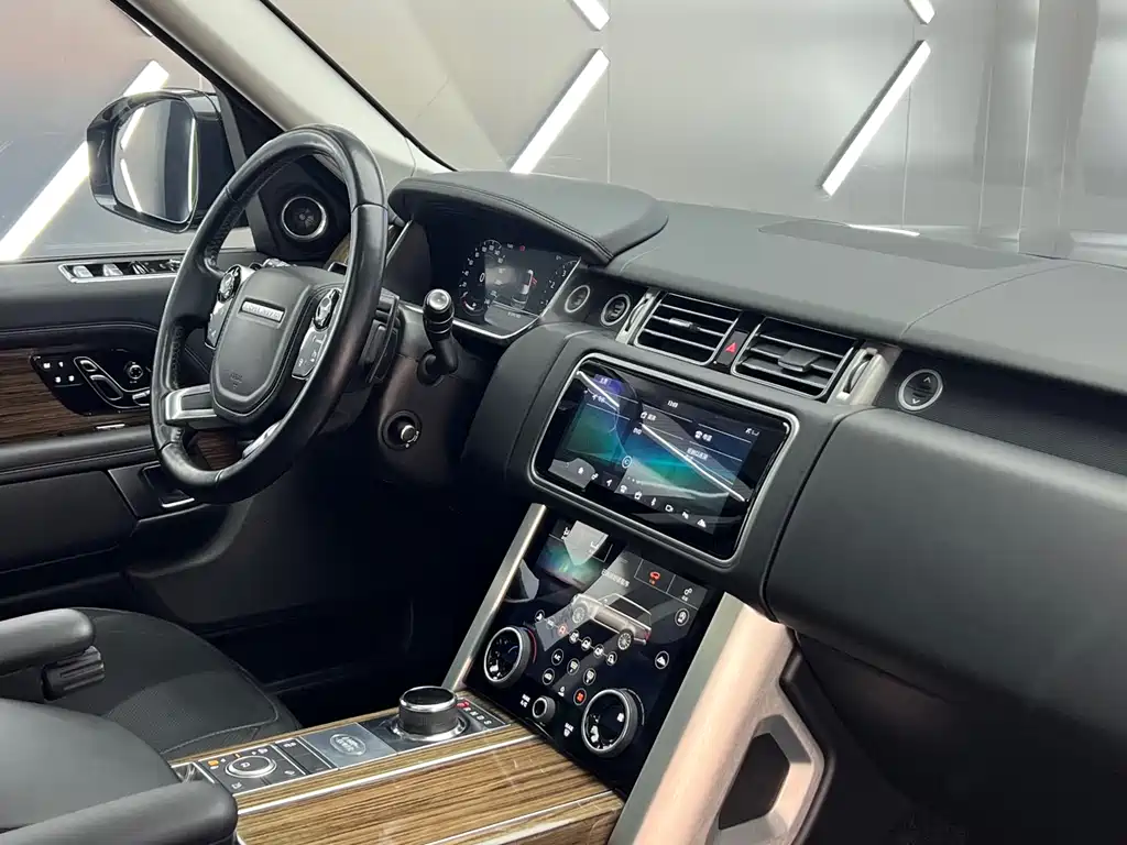 Land Rover Range Rover 2019 — фото 20